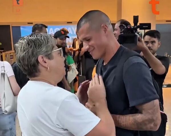 Popular / (VIDEO) ¡Mamá siempre está! La tierna despedida del pelotero Alan Benítez