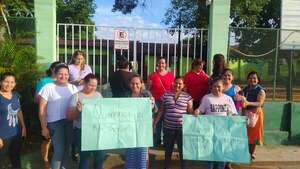 “¡Queremos los kits!”, reclaman niños al MEC en escuela de Ñemby - Nacionales - ABC Color