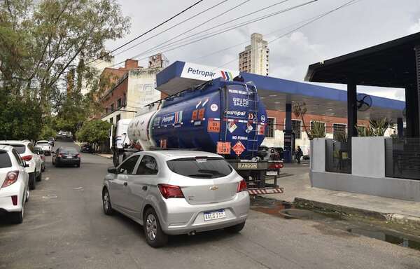 Esta es la diferencia de precios de Petropar con los privados: ¿la estatal distorsiona el mercado? - Economía - ABC Color