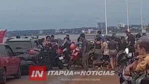 MANIFESTACIÓN DE PASEROS GENERA CIERRES INTERMITENTES EN EL PUENTE INTERNACIONAL