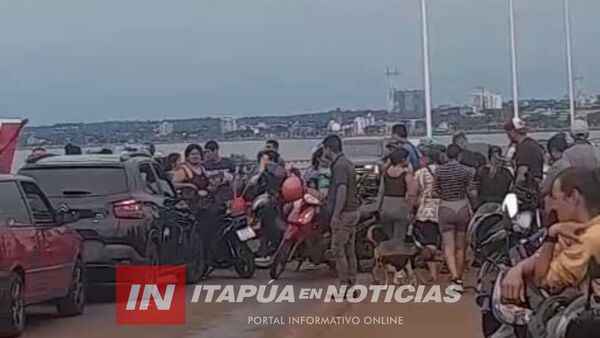 MANIFESTACIÓN DE PASEROS GENERA CIERRES INTERMITENTES EN EL PUENTE INTERNACIONAL