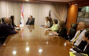 Presidente Martínez Simón se reunió con autoridades de Amnistía Internacional