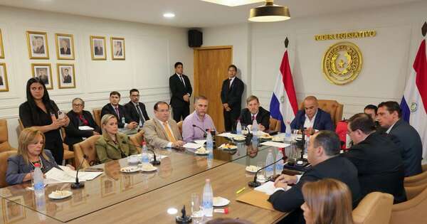 Diario HOY | Senado definirá si elimina aporte estatal de la Caja Parlamentaria