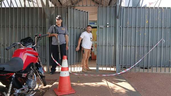 Video: así hieren a guardia y roban millonaria carga de medicamentos adelgazantes  - ABC en el Este - ABC Color
