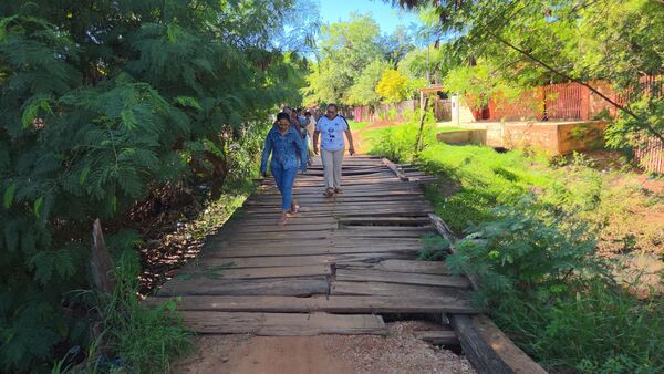 Vecinos denuncian peligro por mal estado de puente entre Redención y San Roque - Concepción al Día