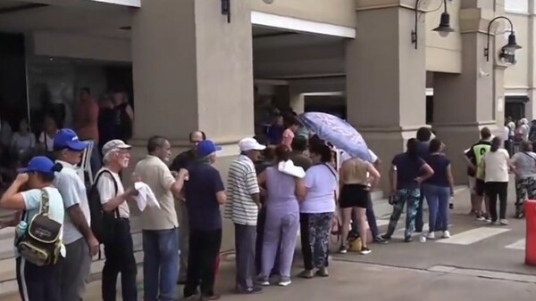 Denuncian atención inhumana a jubilados en San Lorenzo: Largas esperas y maltratos