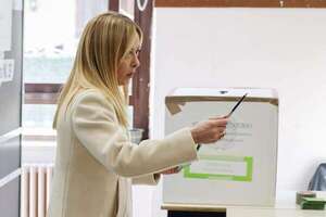 Posible revés para Meloni en referendo sobre reforma judicial en Italia  - Mundo - ABC Color