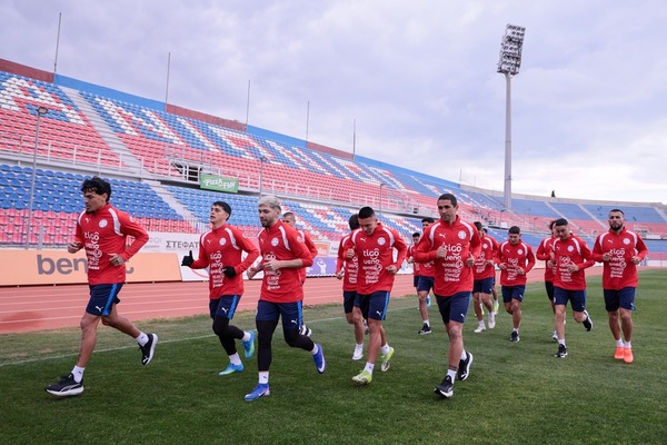 La Albirroja ya trabaja en Atenas