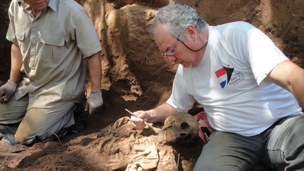 Nueva excavación reaviva la esperanza de hallar restos de Agustín Goiburú