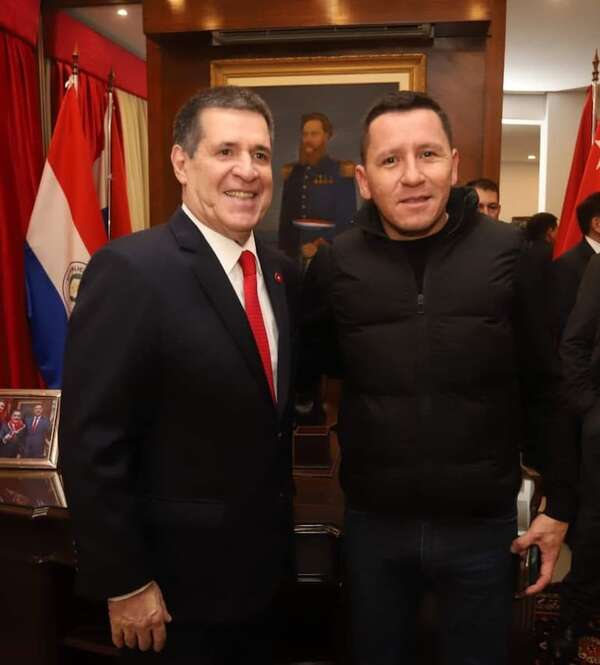 “Menor y virgen”:  Chaqueñito  denuncia extorsión con “audios de IA”  - Política - ABC Color