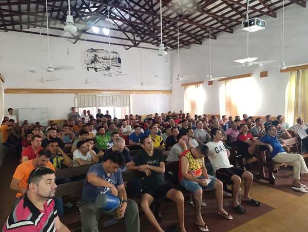 Impulsan lectura pública de la Biblia en Tacumbú como herramienta de rehabilitación