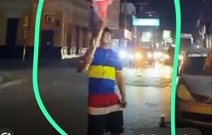 Barrabravas prófugos tras ataque con petardos a futbolistas •