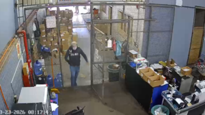 Violento asalto a distribuidora: balean a guardia y roban costosos adelgazantes | Unicanal