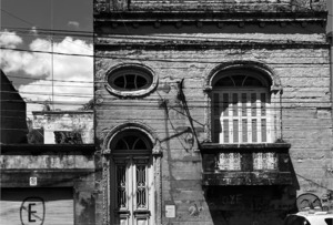 Se inaugura "El delicado susurro del silencio", muestra de Alfredo Mendoza, en la Manzana de la Rivera