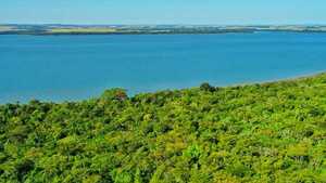 Itaipú impulsa iniciativas de cuidado y mejoramiento de la calidad del agua de su embalse - ADN Digital
