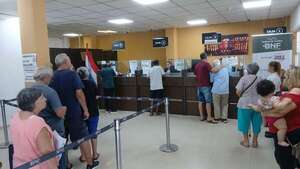 AUDIO: Unos 85.000 abuelitos cumplen requisito pero no cobran la pensión por falta de plata, dice Tadeo Rojas  - Periodísticamente - ABC Color