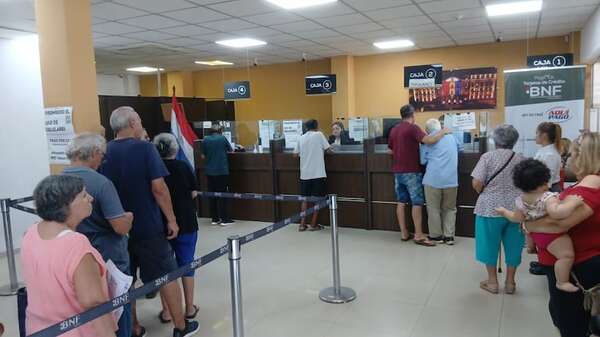 AUDIO: Unos 85.000 abuelitos cumplen requisito pero no cobran la pensión por falta de plata, dice Tadeo Rojas  - Periodísticamente - ABC Color