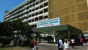 Popular / ¡Susto en el IPS! Cortocircuito dejó a oscuras el subsuelo del Hospital Central