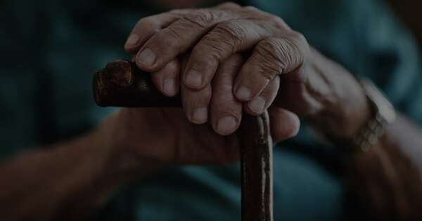 La Nación / Mujer no quiere hacerse cargo de su padre y denunció a sobrina de su madrastra por abandono