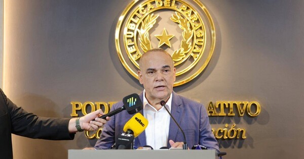 Bachi redobla la apuesta y amenaza con sacarles las bonificaciones a los ministros