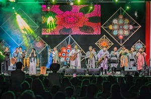 La Senatur celebra reconocimiento internacional a Néstor Ló y Los Caminantes por Mejor Álbum del Año - ADN Digital