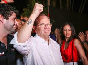Encuesta mbareté coloca a Camilo al frente entre colorados