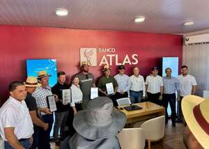 Atlas destacó en Innovar su financiamiento al sector avícola - Empresariales - ABC Color