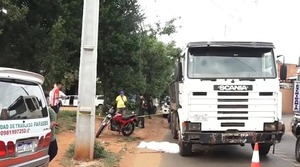 Padre y su hijo mueren tras ser arrollados por un camión en Capiatá