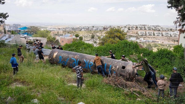 Trump anuncia negociación con Irán y pone en pausa los ataques