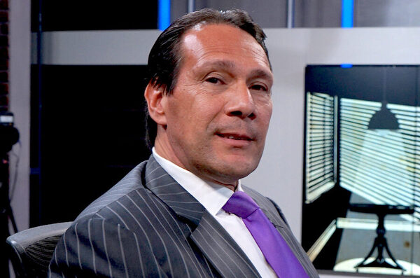 Economista desmiente crisis económica y atribuye rumores a operación mediática - ADN Digital