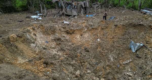 La Nación / Bomba ecuatoriana rebotó accidentalmente hasta llegar a suelo colombiano