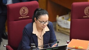 Yolanda se defiende ante denuncia de Kelembu a quien tilda de "secretario del clan Zacarías"