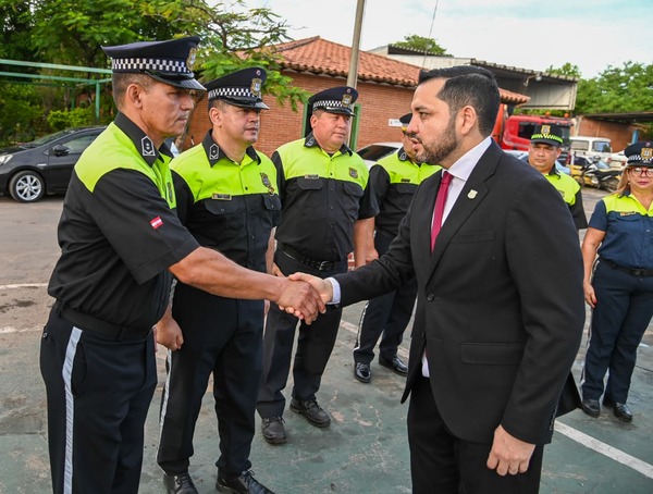 Con cámaras corporales y códigos QR, la Municipalidad de Asunción busca transparentar los controles de la PMT