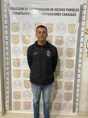 Policías contratan a músico para luego detenerlo - Policiales - ABC Color