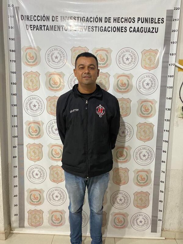 Policías contratan a músico para luego detenerlo - Policiales - ABC Color