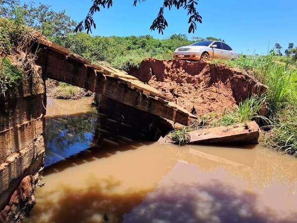 Maracaná: pobladores reclaman la reparación de un puente, pero el MOPC no responde - Nacionales - ABC Color