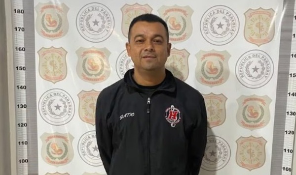 Cayó en su propio show: lo contrataron como músico y lo detuvieron