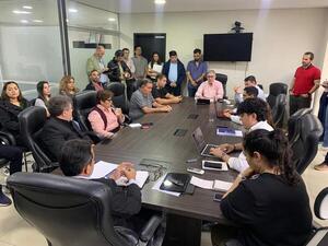 Gobierno evalúa impacto del combustible en el transporte, pero descarta suba del pasaje