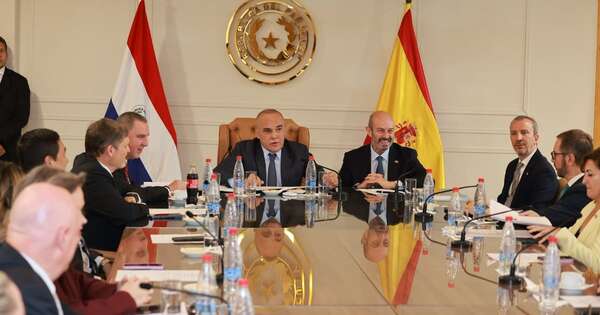 La Nación / Presidente del Parlamento español fue recibido por autoridades del Congreso paraguayo