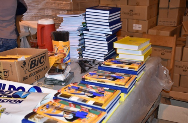 Denuncian faltantes de kits escolares a un mes de haber iniciado las clases