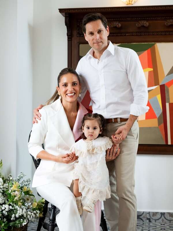 La segunda hija de la diseñadora Emma Viedma ya es cristiana - Gente - ABC Color