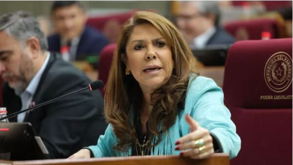 Celeste dice que su pensión por viudez no tiene nada que ver con su jubilación