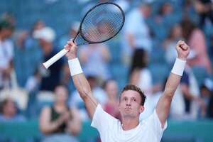 El checo Jiri Lehecka aparta a Taylor Fritz - Polideportivo - ABC Color