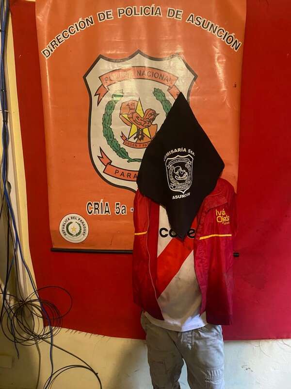 Detienen a hombre con más de un kilo de marihuana en la Chacarita - Policiales - ABC Color