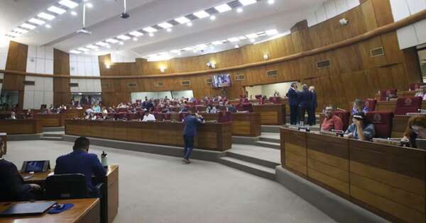 La Nación / Dejan sin cuórum sesión