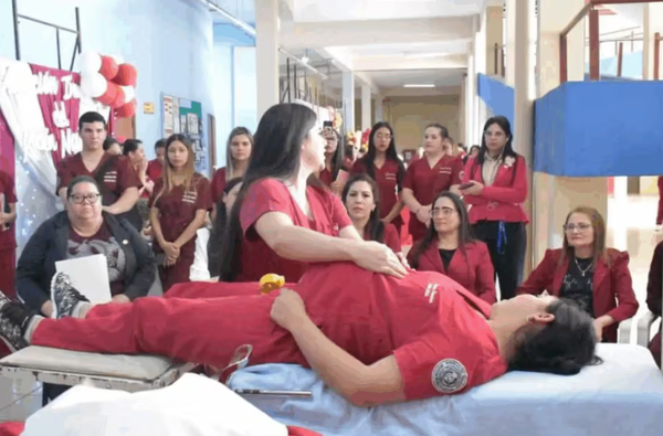 Sancionan histórico proyecto de ley del obstetra en Paraguay