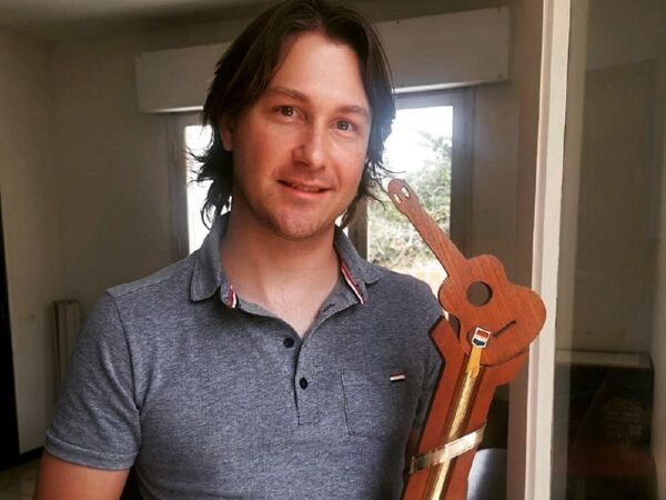 Denuncian compra de «canastas navideñas de oro» en APA