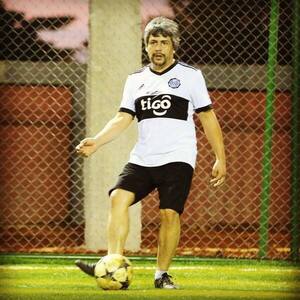 Hombre fallece mientras jugaba partido de fútbol