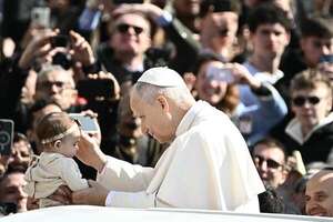 Papa León XIV pide “trabajar por la paz, pero no con armas” - Mundo - ABC Color