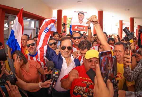 Asunción: disidencia colorada acuerda precandidatura única de Arnaldo Samaniego